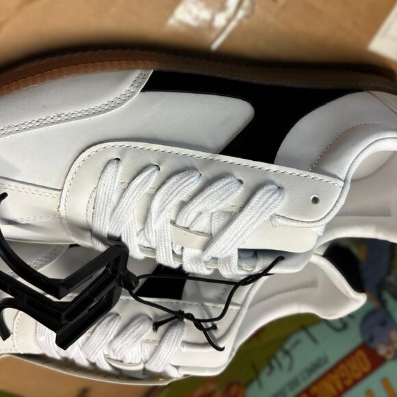 No Boundaries Women's Lace Up Sport Sneakers, Wide Width Size 8.5 - Picture 2 of 6